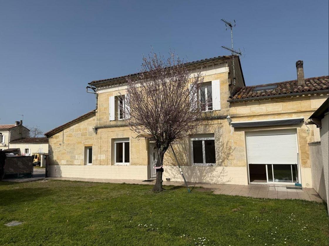 maison 5 pièces - LES-BILLAUX