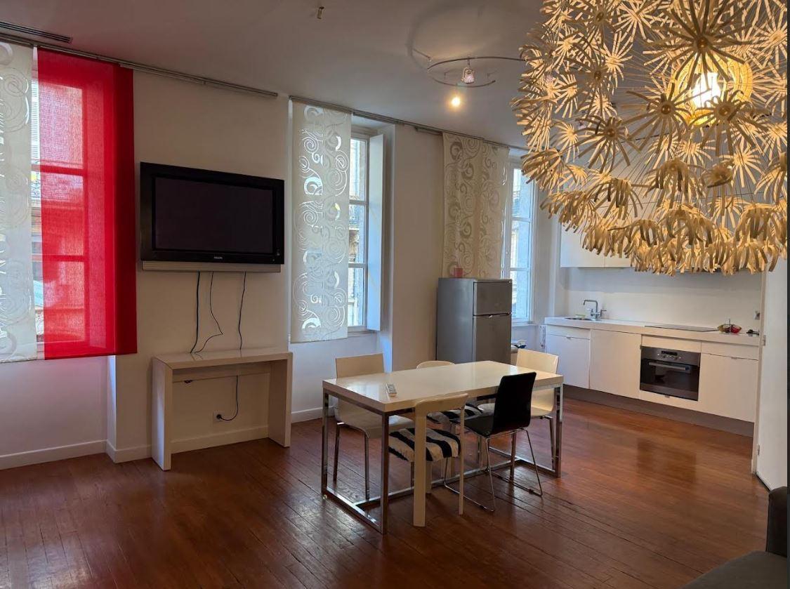 appartement 3 pièces - BORDEAUX