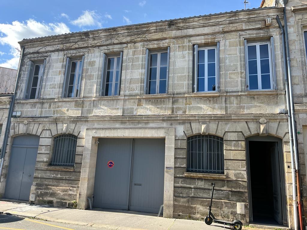 appartement 4 pièces - BORDEAUX